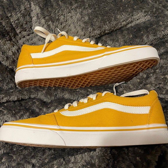 Vans Shoes - Womens yellow vans!!